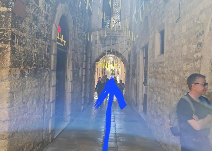 Inchy Accommodation - Heritage Rooms In Diocletian'S Palace