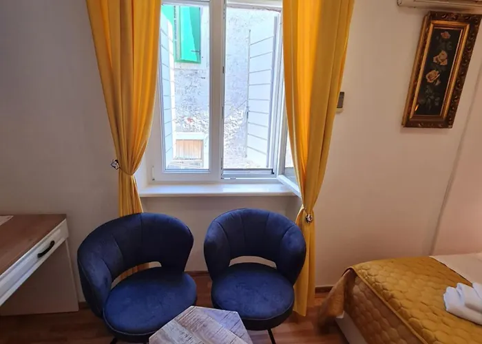 Inchy Accommodation - Heritage Rooms In Diocletian'S Palace Pensión Split