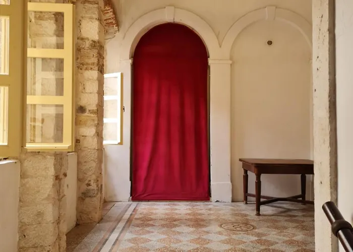 Pensión Inchy Accommodation - Heritage Rooms In Diocletian'S Palace