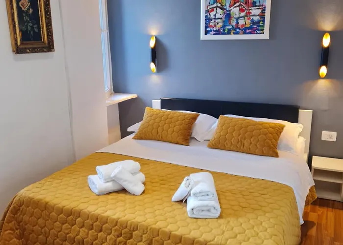 Pensión Inchy Accommodation - Heritage Rooms In Diocletian'S Palace