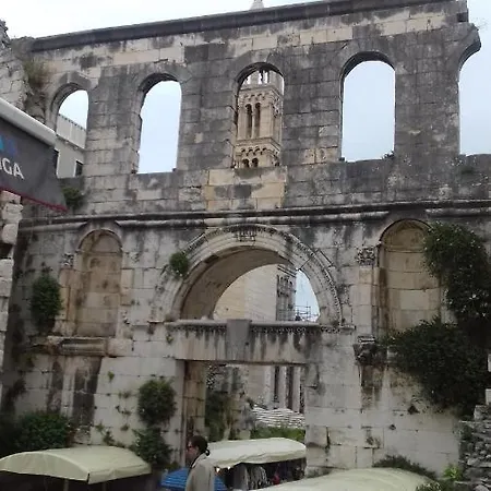 Inchy - In The Center Of Diocletian's Palace 3* Split