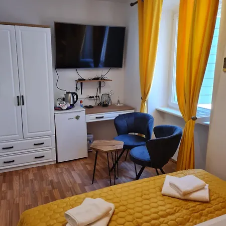Inchy - In The Center Of Diocletian's Palace Guest house