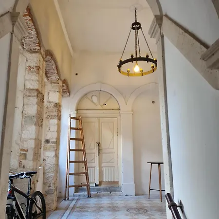 Inchy - In The Center Of Diocletian's Palace 3*