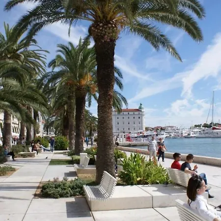 Inchy - In The Center Of Diocletian's Palace Gæstehus 3*