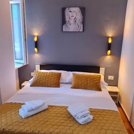Gasthof Inchy - In The Center Of Diocletian's Palace 3*