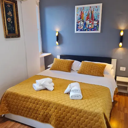 Guest house Inchy - In The Center Of Diocletian's Palace