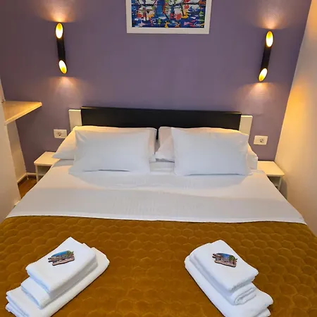 Inchy - In The Heart Of Diocletian's Palace Pensionat 4*